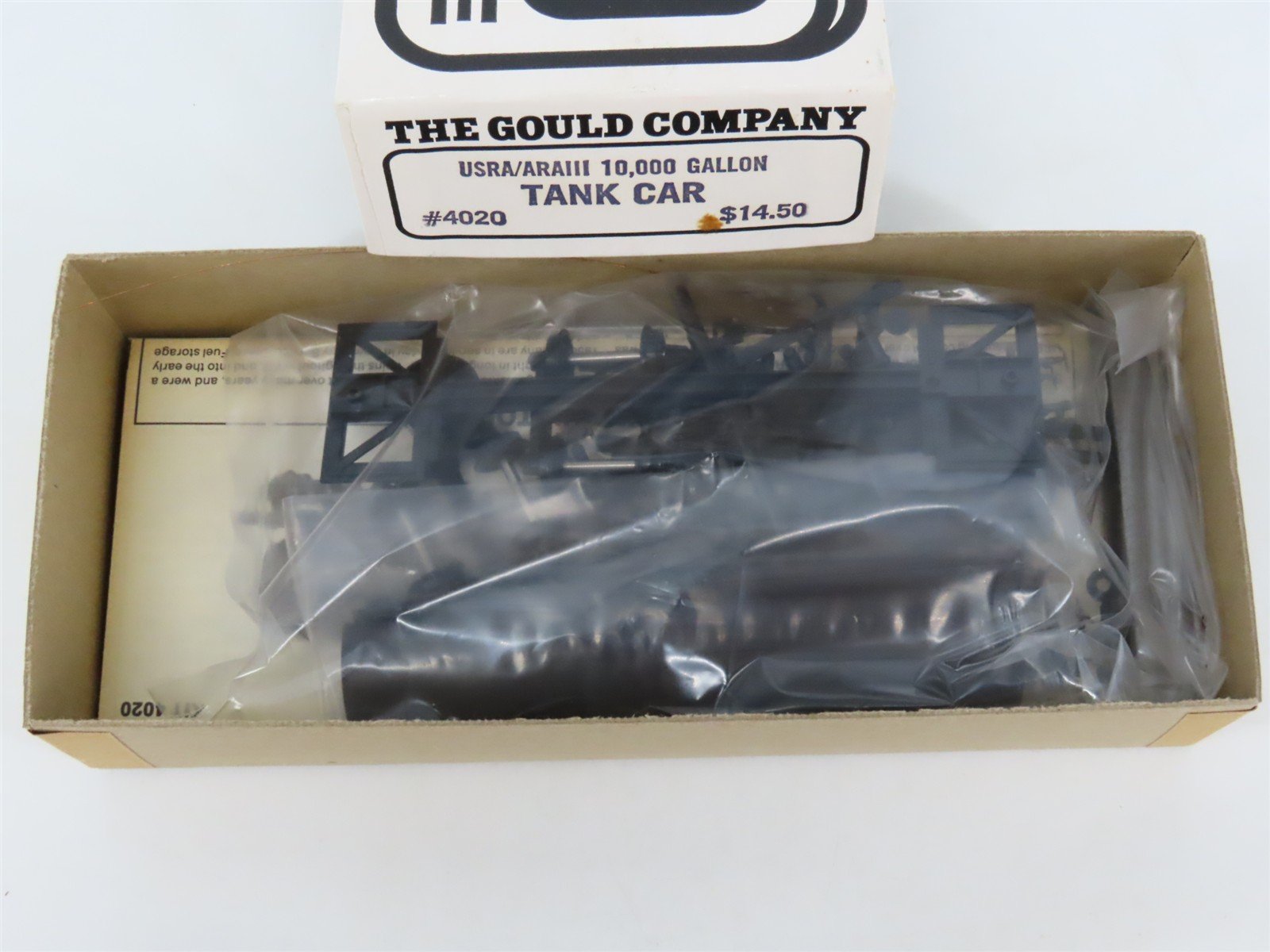 HO Scale The Gould Company Kit 4020 Unpainted 10,000 Gallon Tank Car