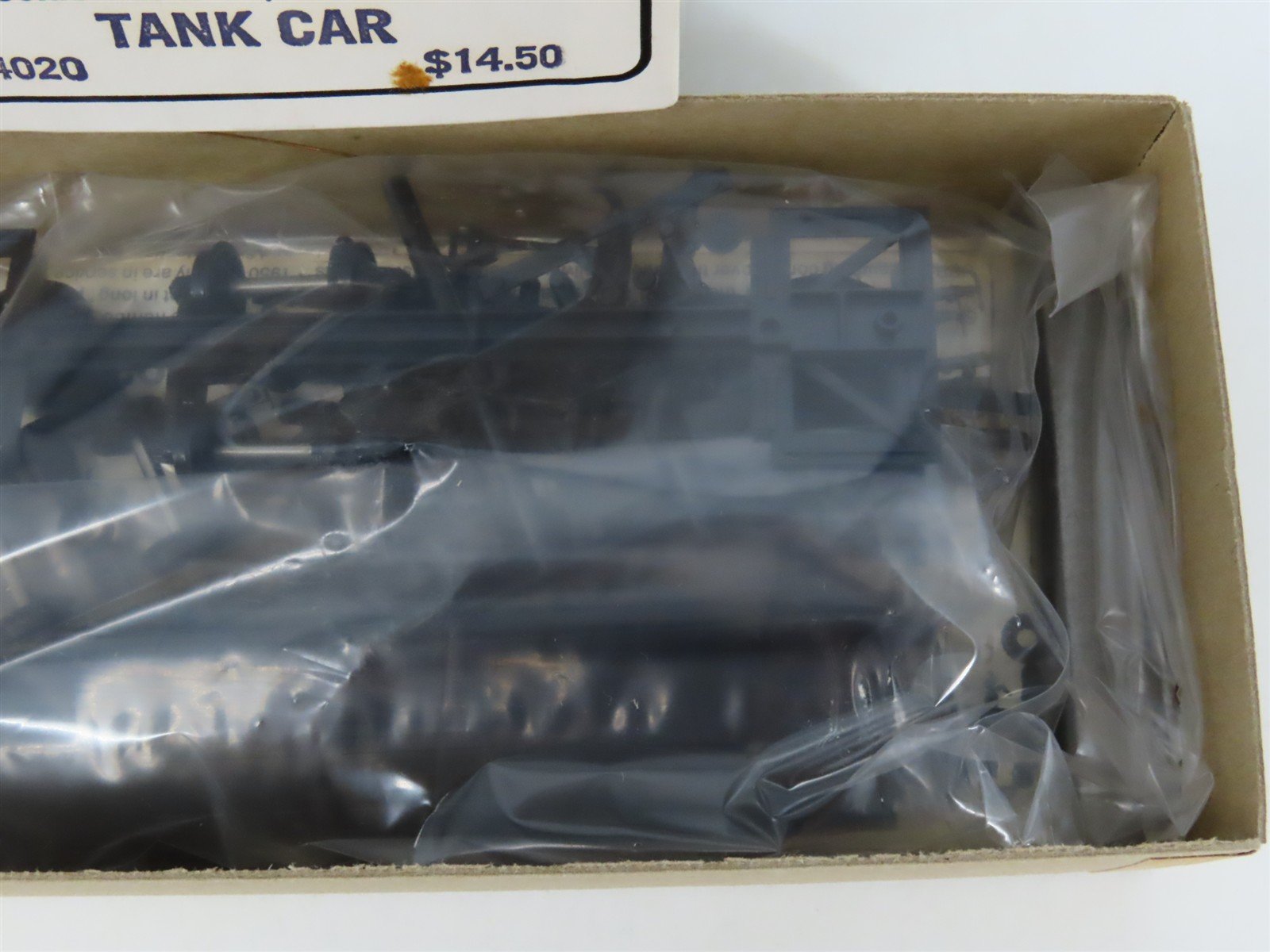 HO Scale The Gould Company Kit 4020 Unpainted 10,000 Gallon Tank Car
