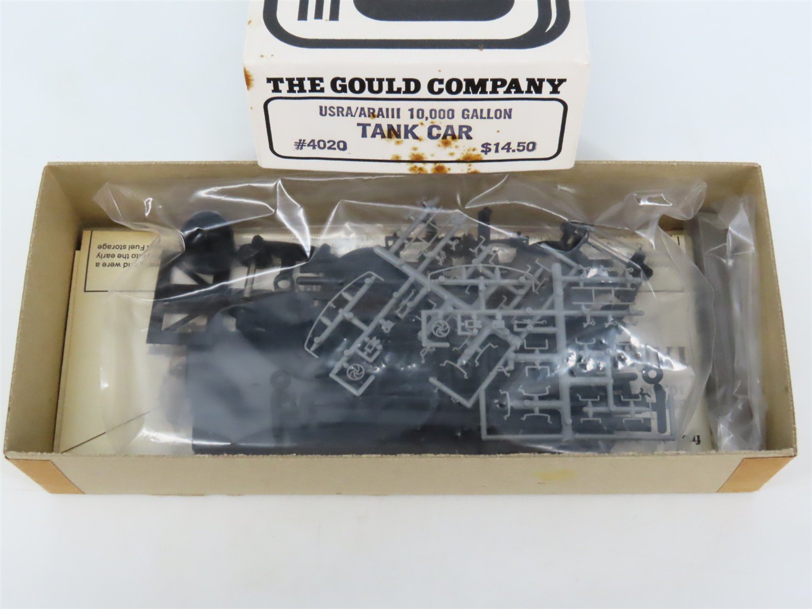 HO Scale The Gould Company Kit 4020 Unpainted 10,000 Gallon Tank Car