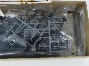 HO Scale The Gould Company Kit 4020 Unpainted 10,000 Gallon Tank Car