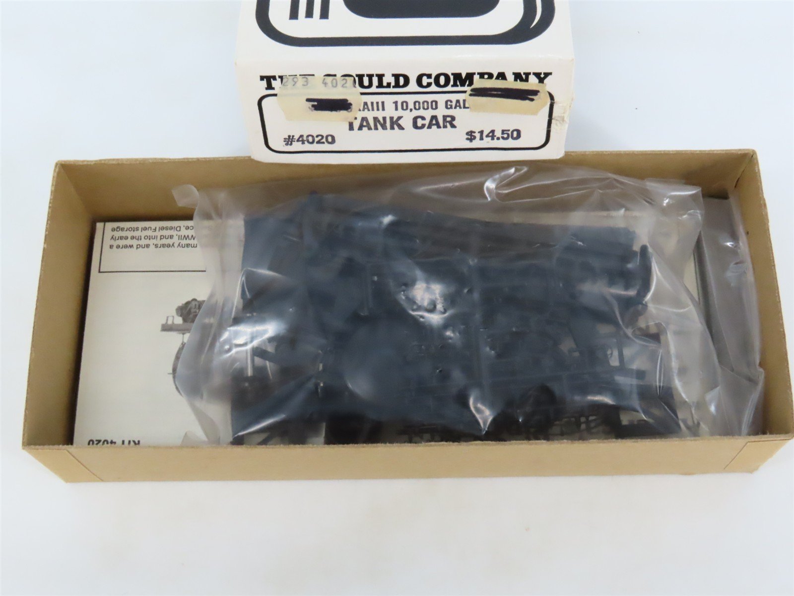HO Scale The Gould Company Kit 4020 Unpainted 10,000 Gallon Tank Car