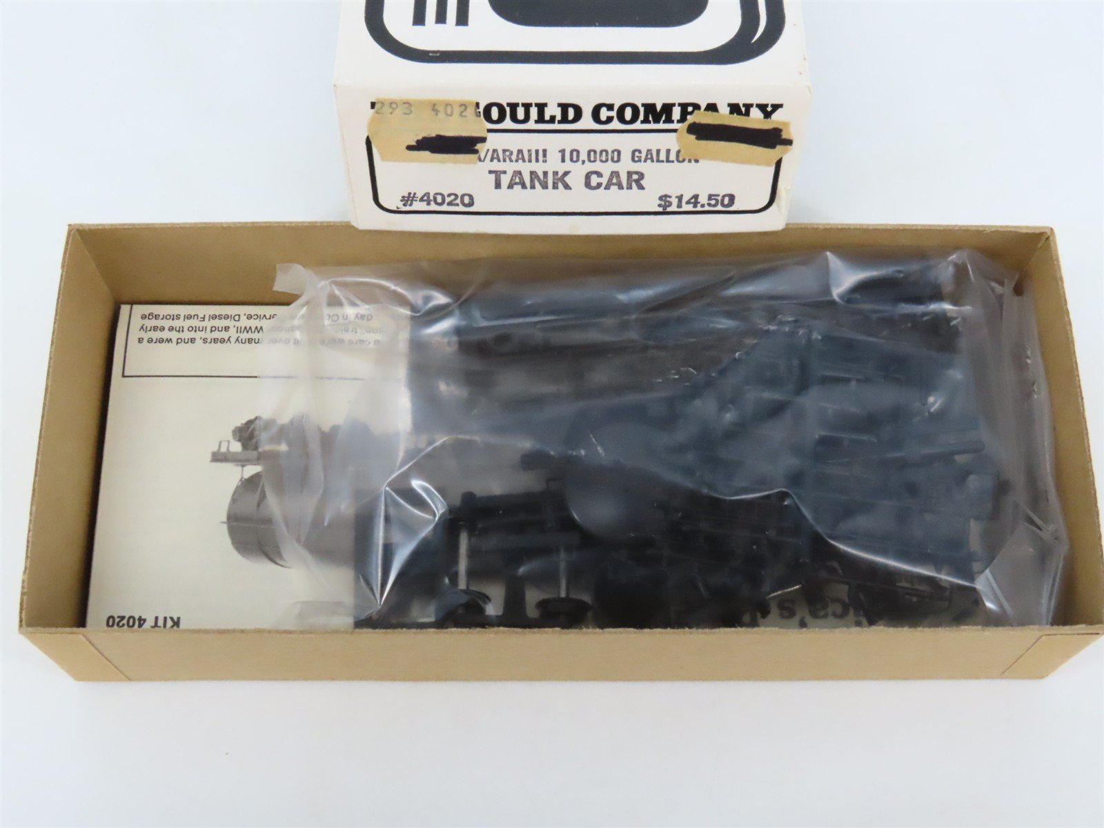 HO Scale The Gould Company Kit 4020 Unpainted 10,000 Gallon Tank Car