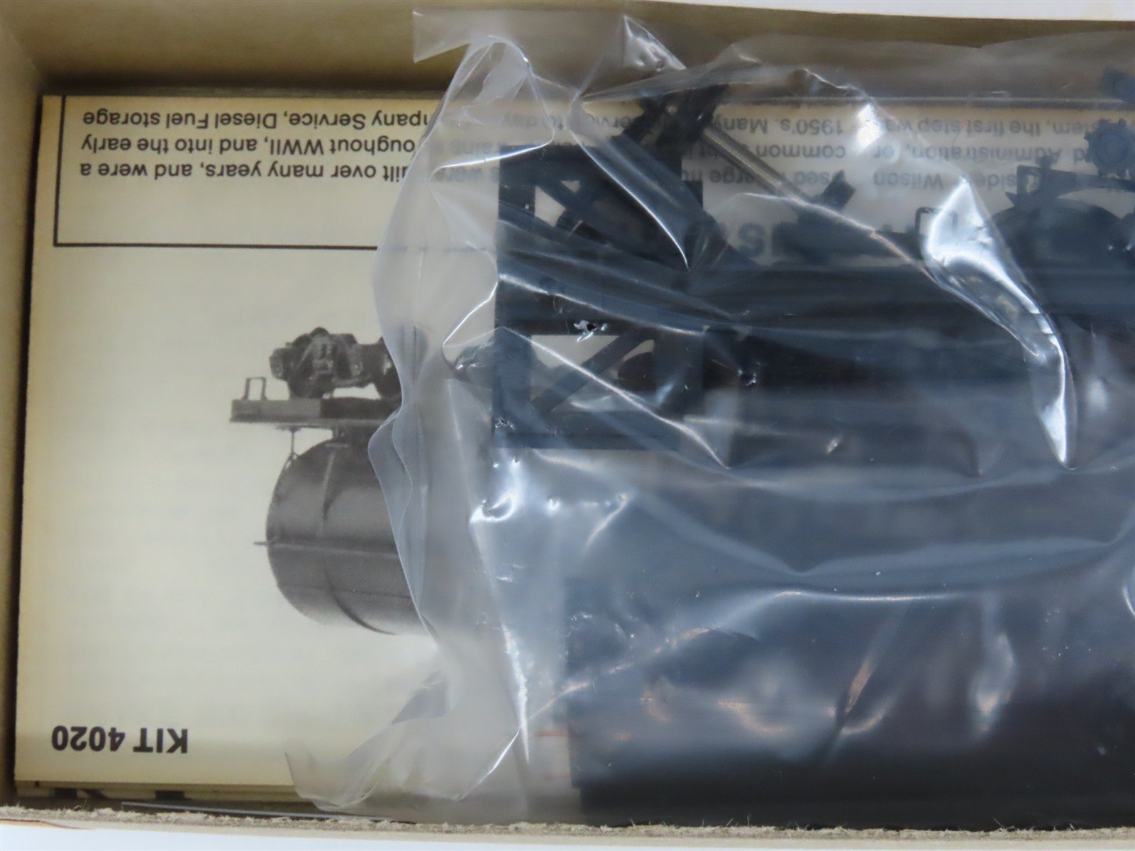 HO Scale The Gould Company Kit 4020 Unpainted 10,000 Gallon Tank Car