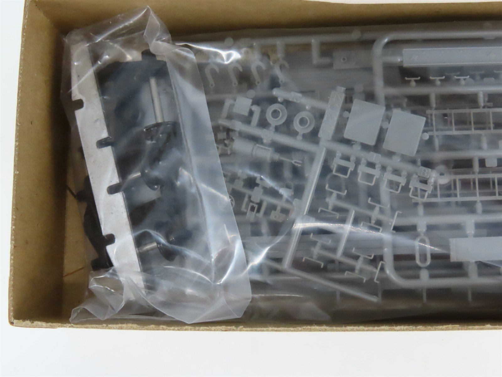 HO Scale The Gould Company Kit 4022 Unpainted Wrecking Outfit Boom Car