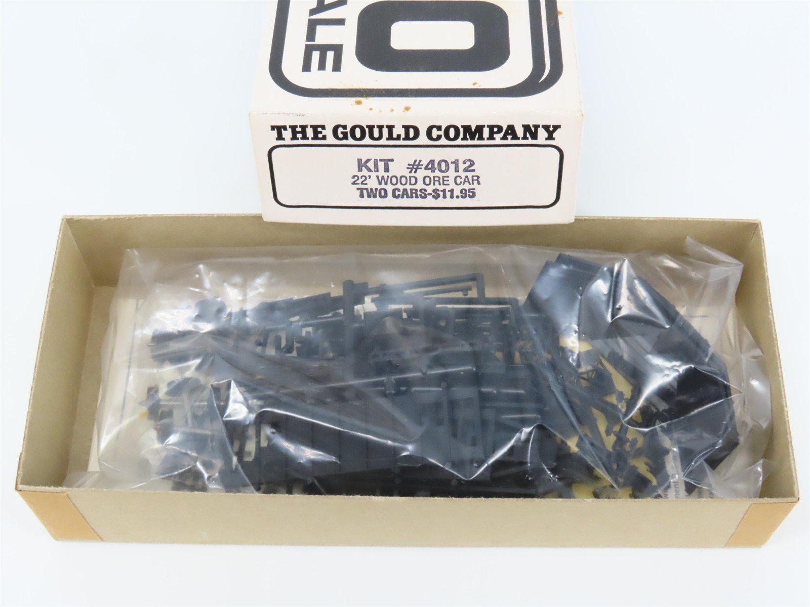 HO Scale The Gould Company Kit 4012 Unpainted 22' Wood Ore Cars 2-Pack