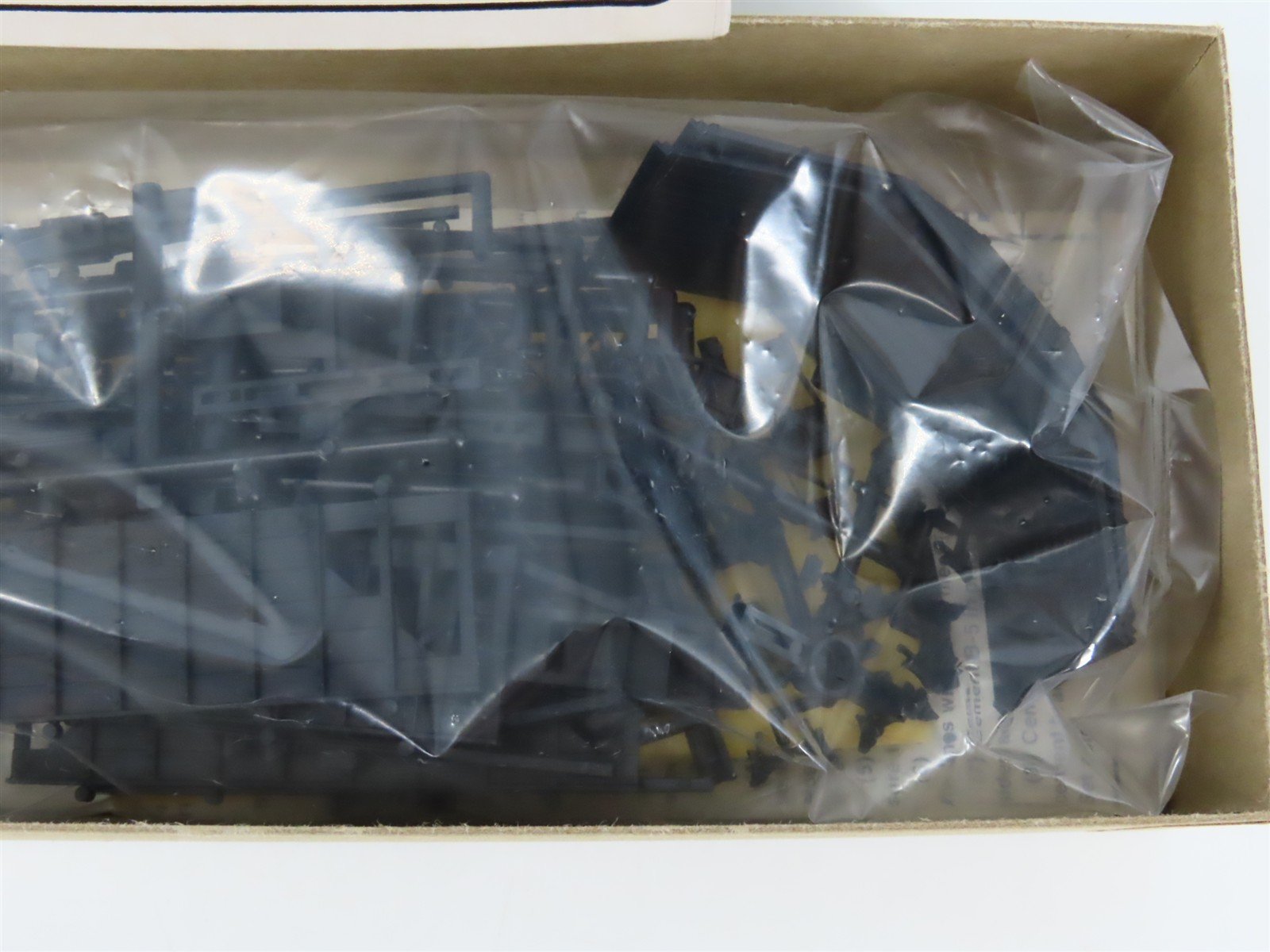HO Scale The Gould Company Kit 4012 Unpainted 22' Wood Ore Cars 2-Pack