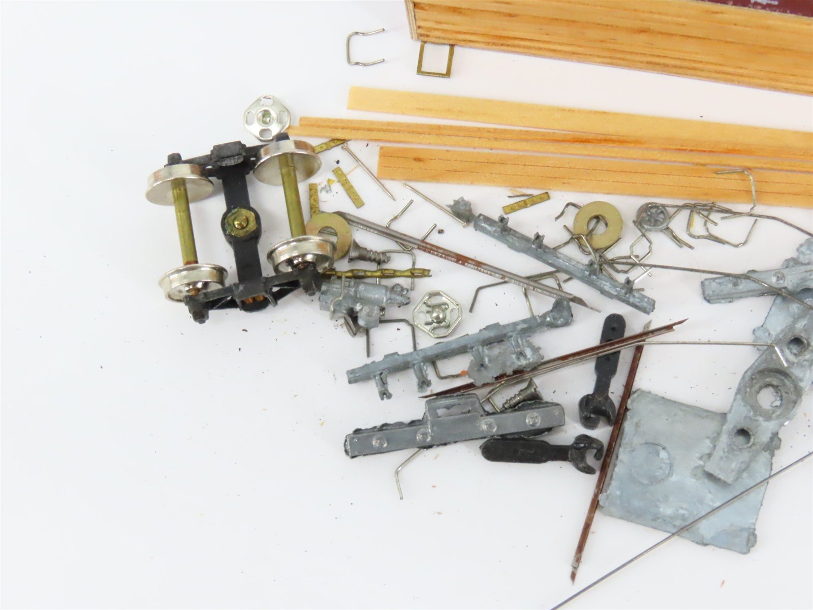 HO Scale Central Valley Kit 911 DGH&M Wood Box Car #1122 - Partially Assembled