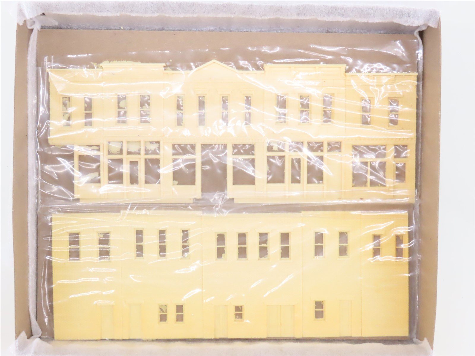 HO 1/87 Scale Magnuson Models Kit 439-534 Merchant's Row