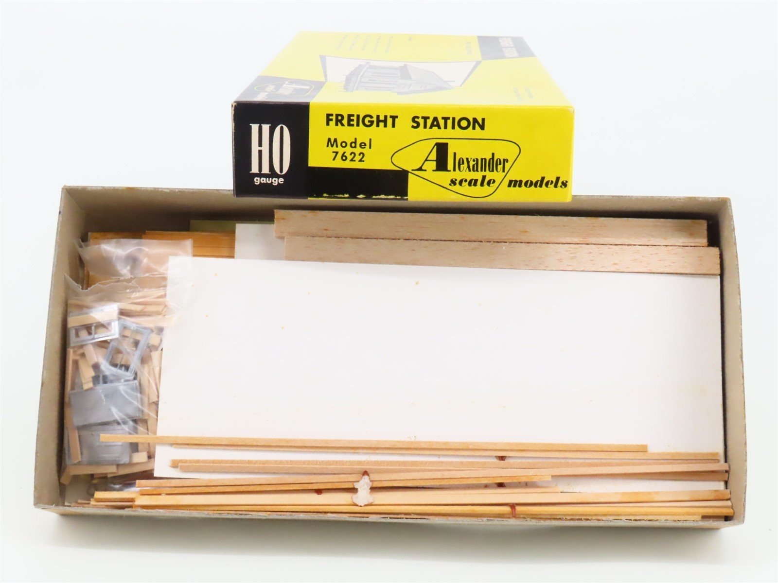 HO 1/87 Scale Alexander Scale Models Kit 7622 Freight Station
