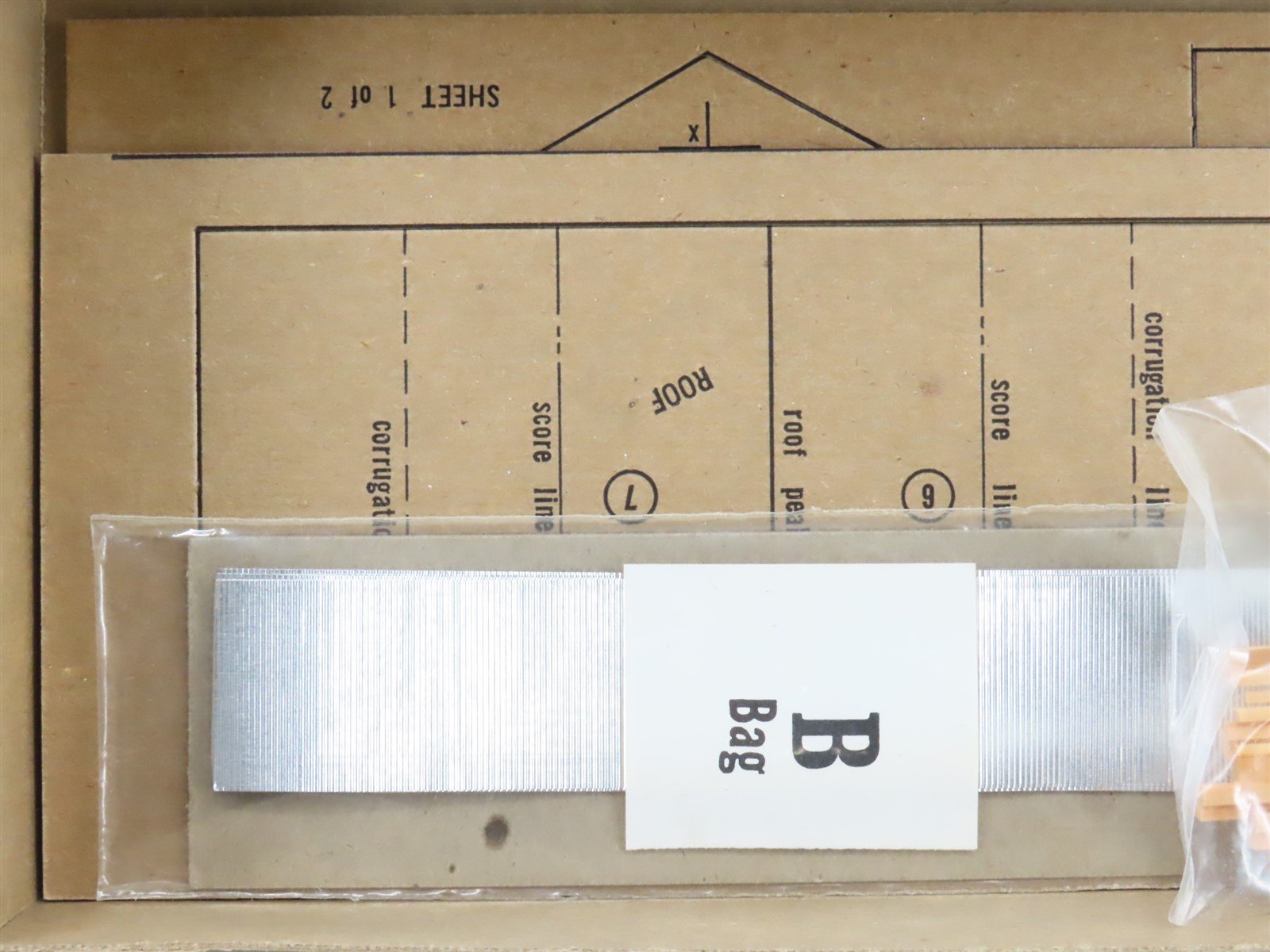 HO 1/87 Scale Campbell Scale Models Kit 373-825 Corrugated Warehouse