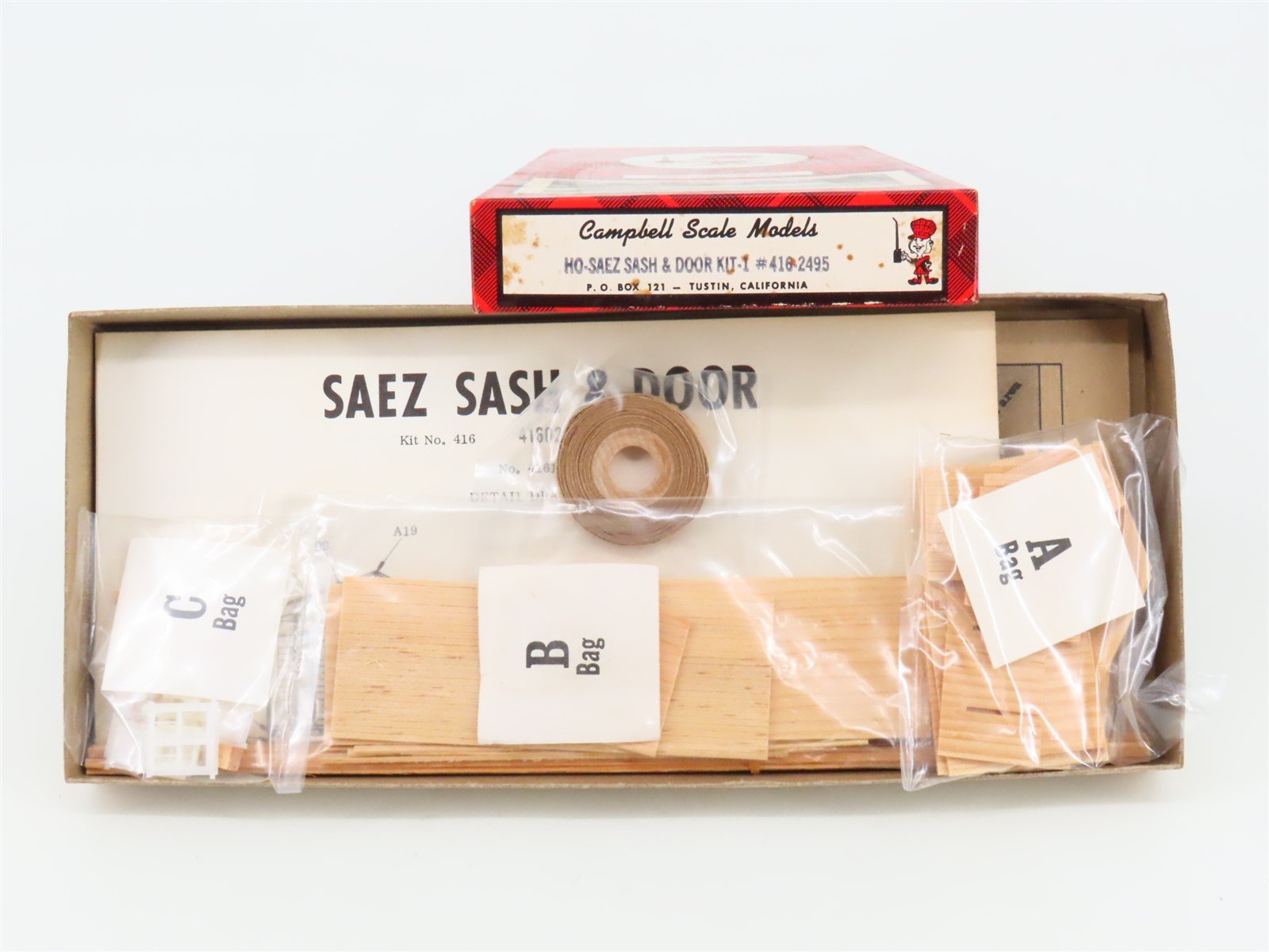 HO 1/87 Scale Campbell Scale Models Kit 416-2495 Saez Sash & Door