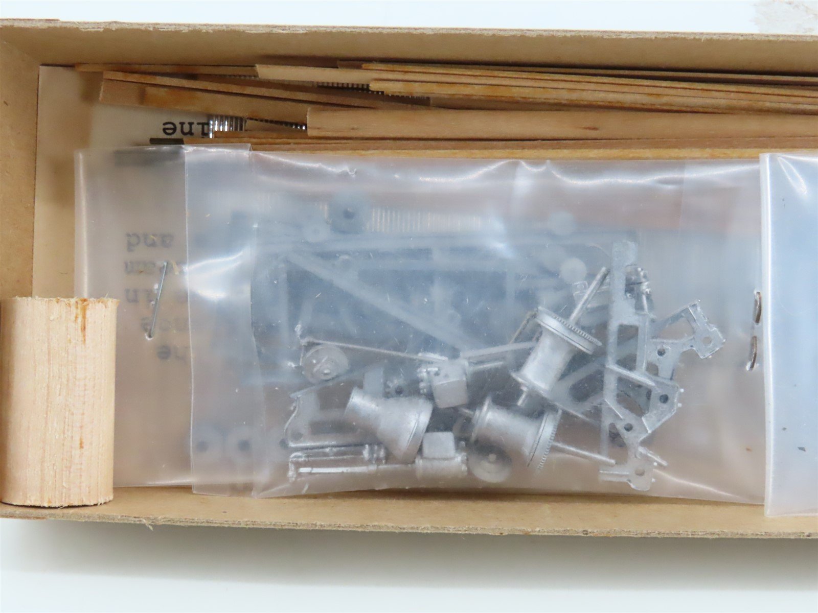 HO/HOn3 Scale Rio Grande Models Ltd. Kit 3038-MG McGiffert Log Loader