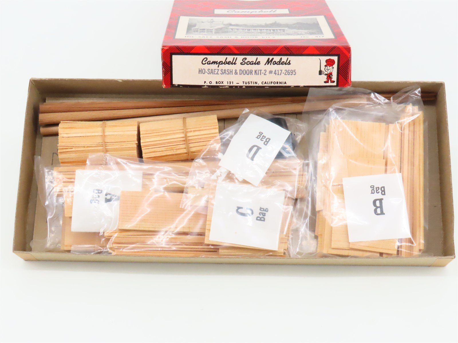 HO 1/87 Scale Campbell Scale Models Kit 417-2695 Saez Sash & Door 2
