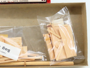 HO 1/87 Scale Campbell Scale Models Kit 354-1075 Timber Oil Derrick