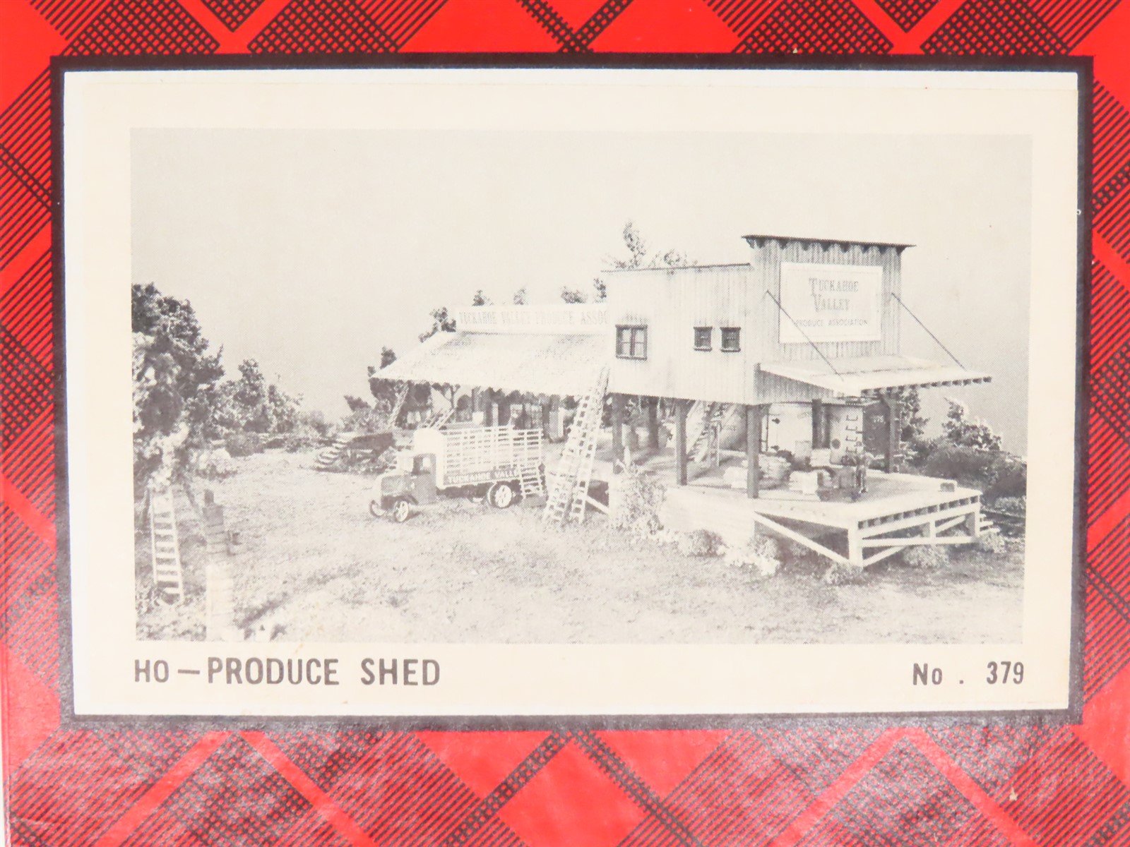 HO 1/87 Scale Campbell Scale Models Kit 379-1750 Produce Shed
