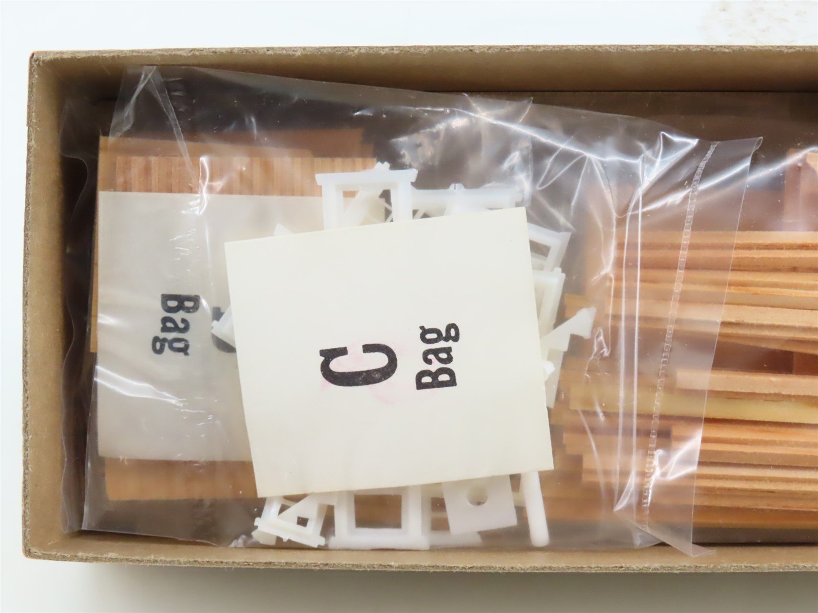 HO 1/87 Scale Campbell Scale Models Kit 412 DeWitt's Depository