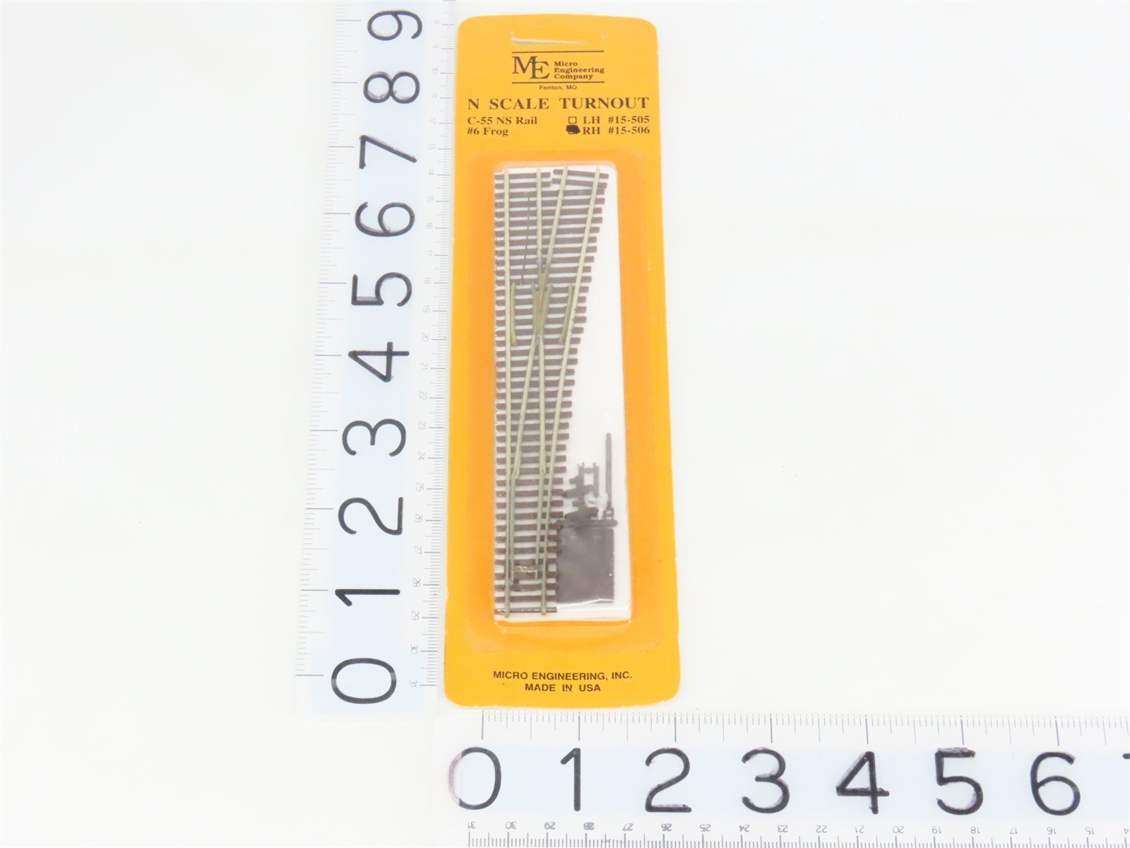 N Scale Micro Engineering 15-506 Code 55 #6 Frog Right Hand Turnout Track Piece