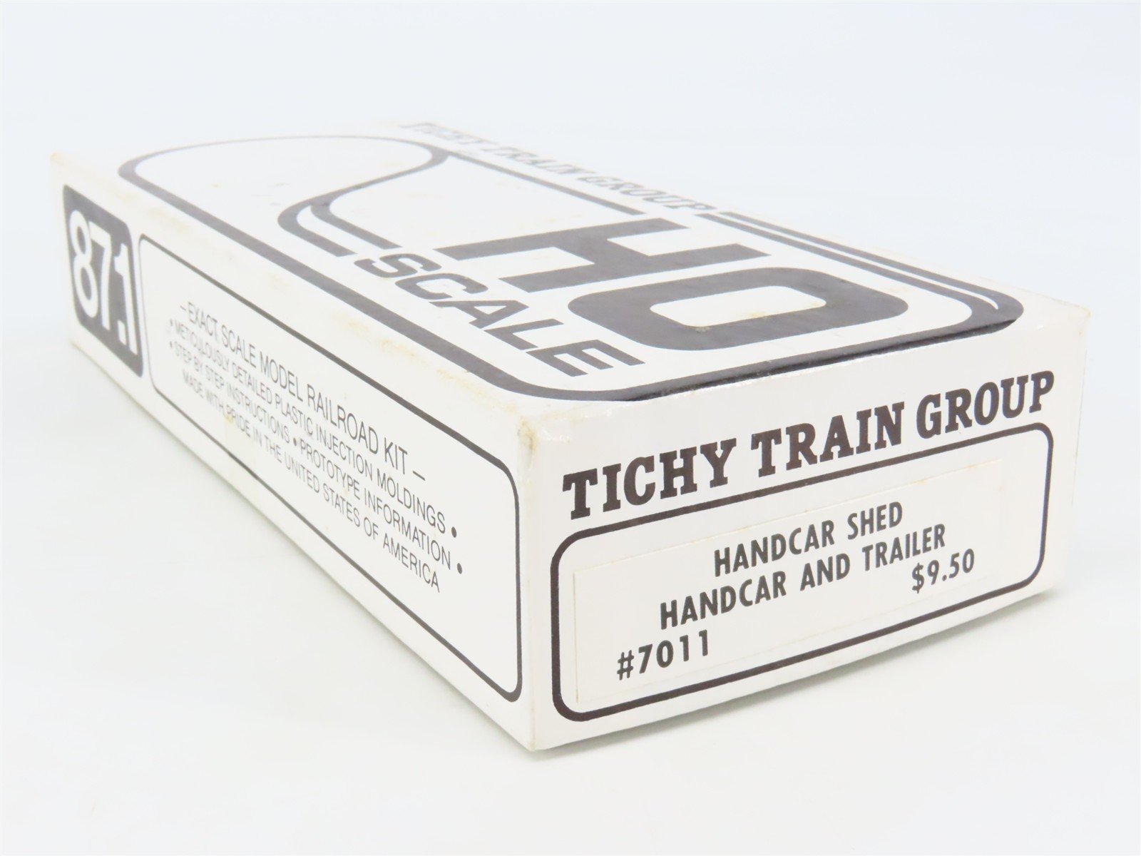 HO Scale Tichy 7011 Handcar Shed Building, Handcar & Trailer Kit