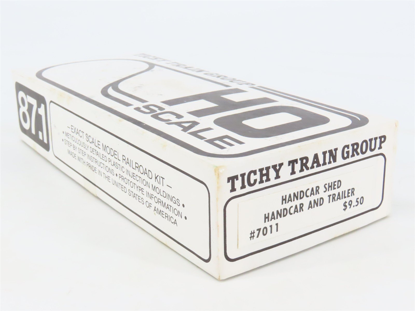 HO Scale Tichy 7011 Handcar Shed Building, Handcar & Trailer Kit