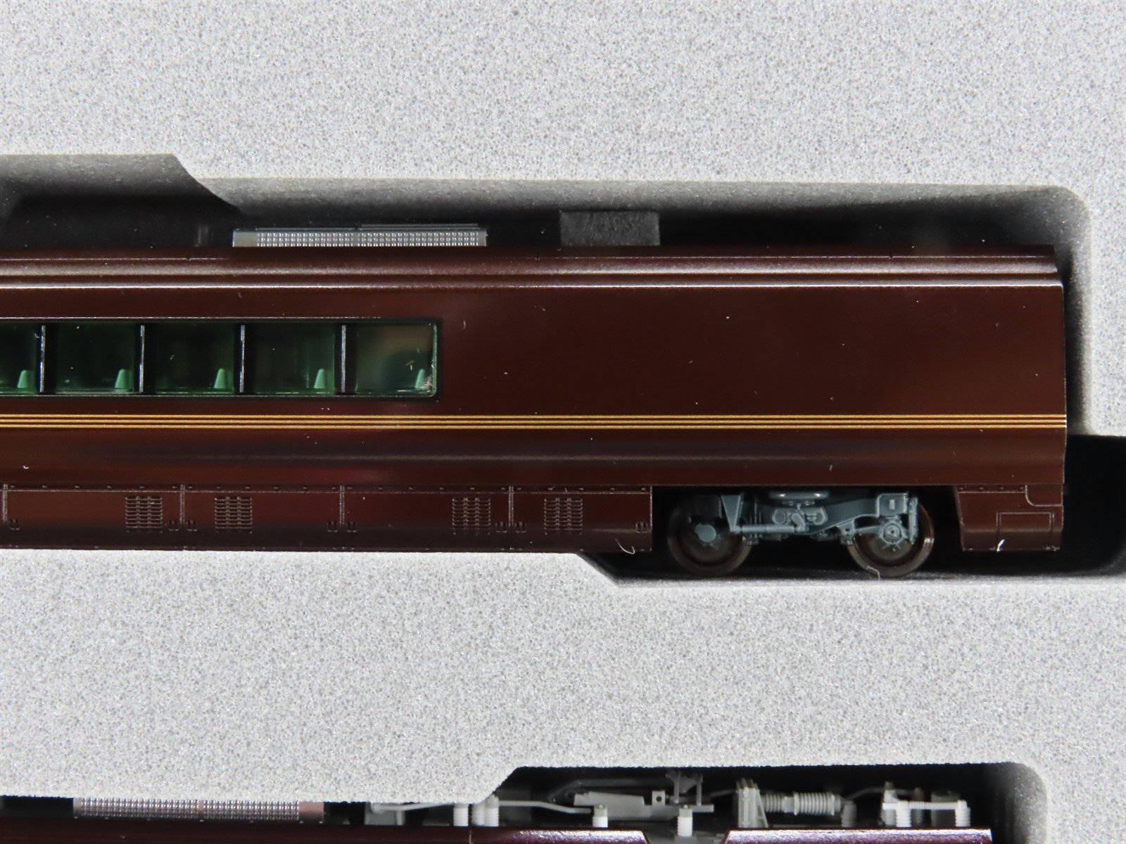 N Scale Kato 10-1991 E655 Series 