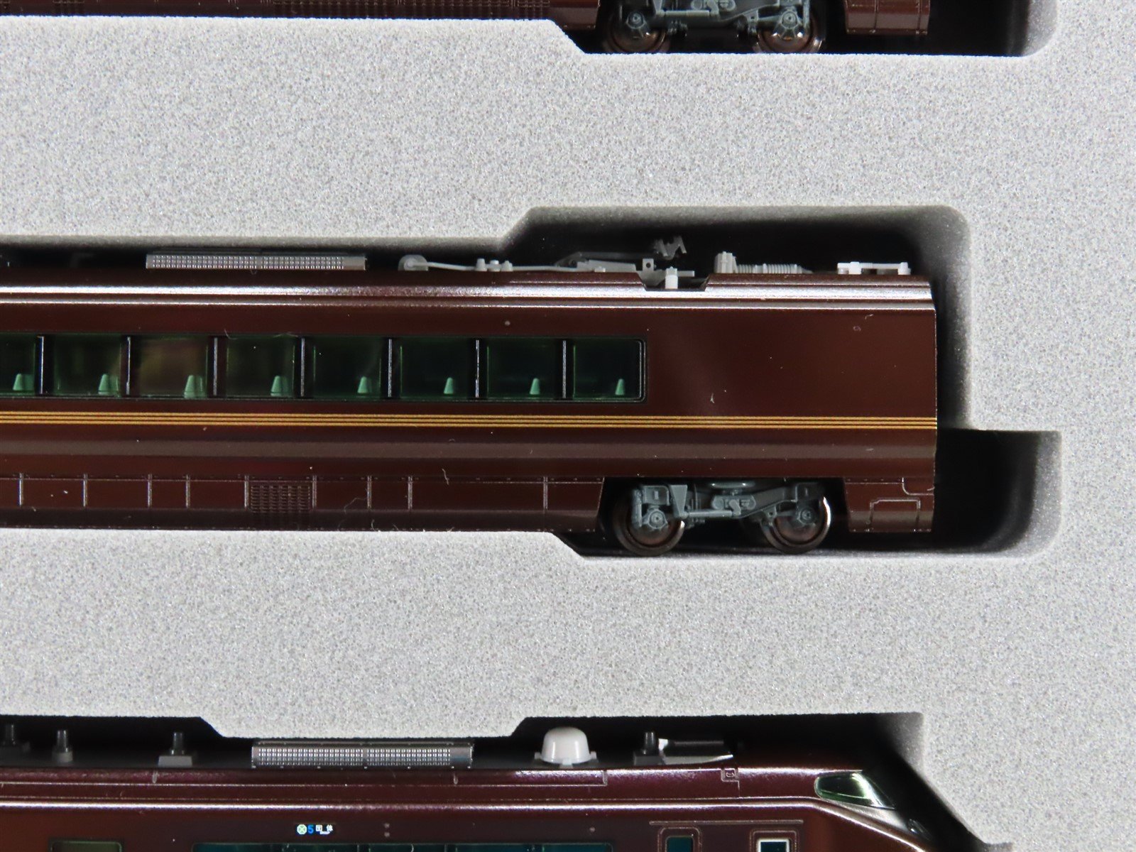 N Scale Kato 10-1991 E655 Series 