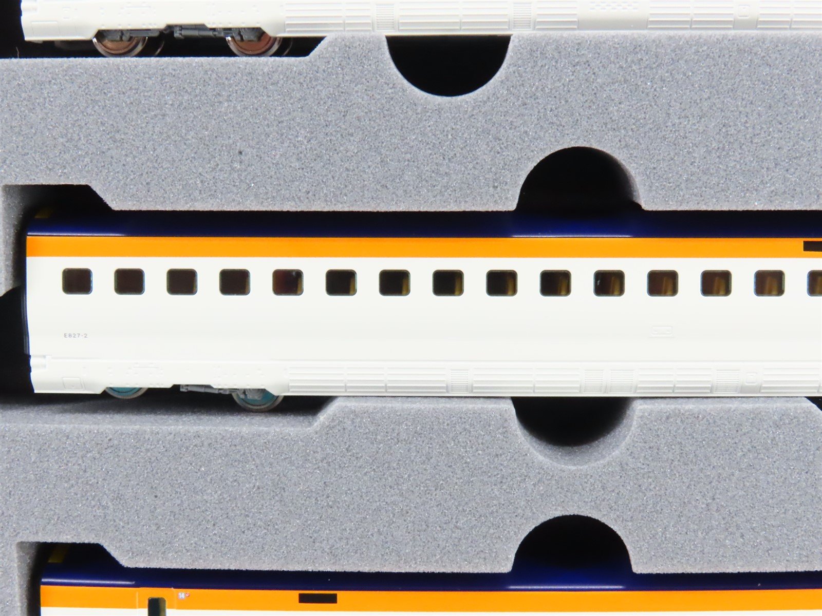 N Kato 10-2050 E8 Series Yamagata Shinkansen 
