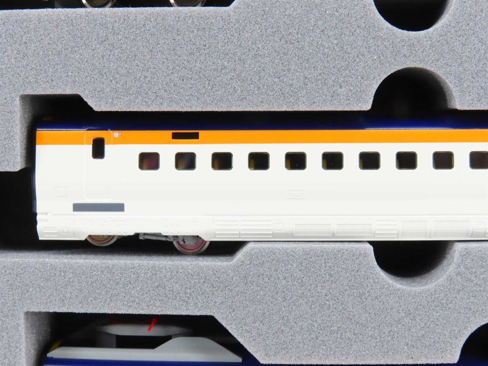 N Kato 10-2050 E8 Series Yamagata Shinkansen 
