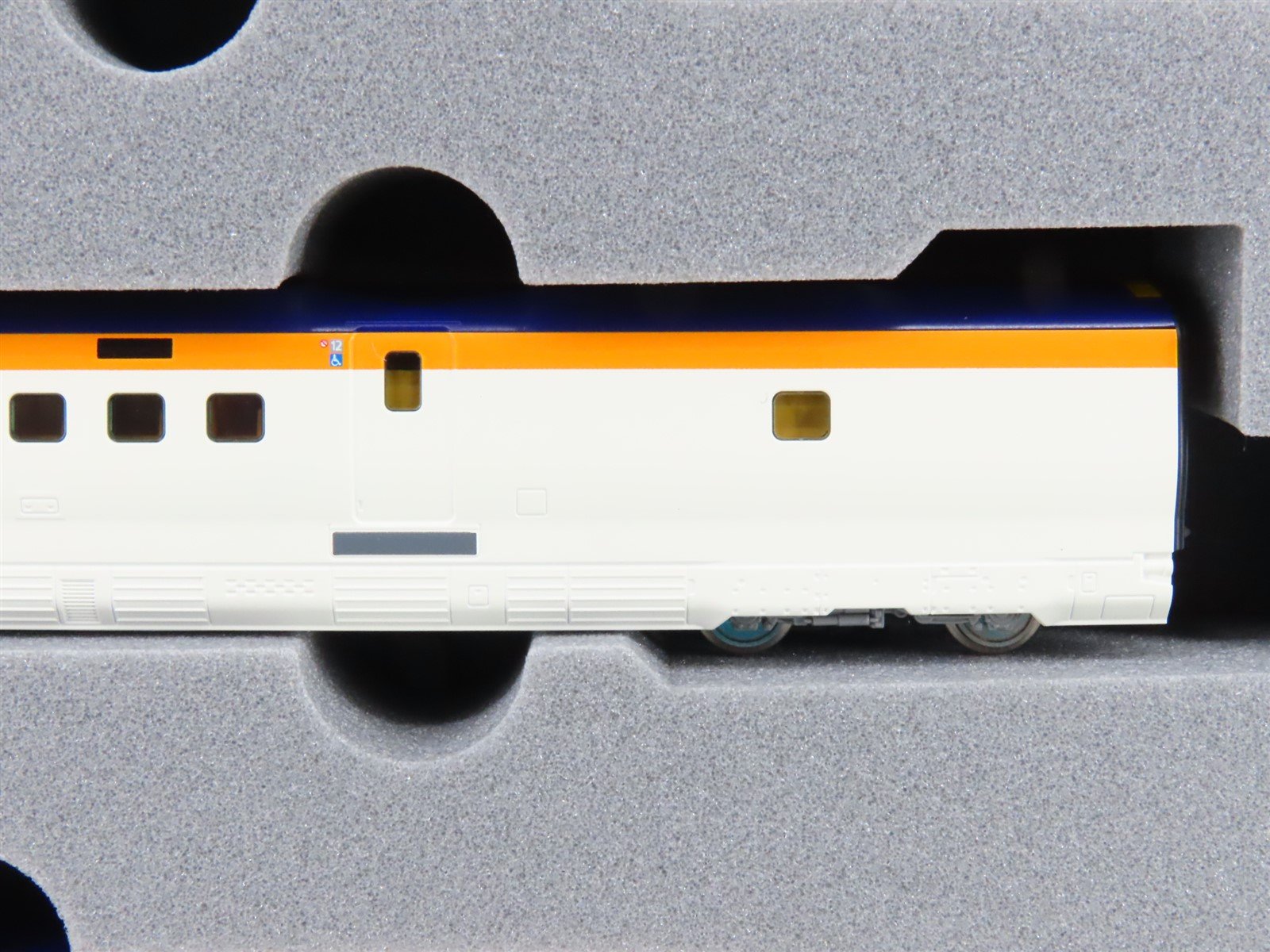 N Kato 10-2050 E8 Series Yamagata Shinkansen 