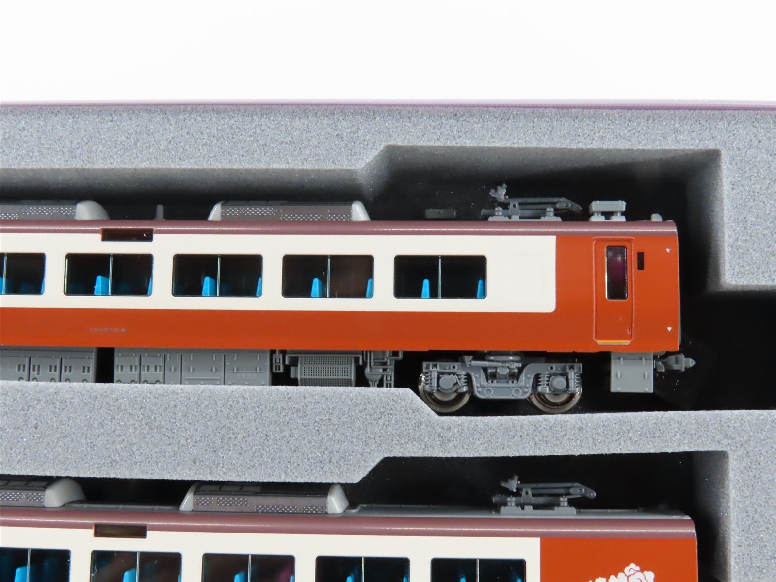 N Scale Kato 10-2000 273 Series 