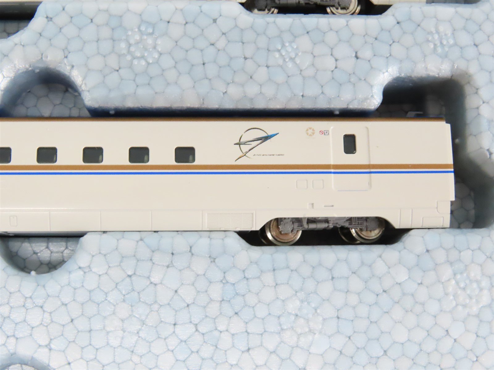 N Scale Kato 10-1980 E7 Series Hokuriku 