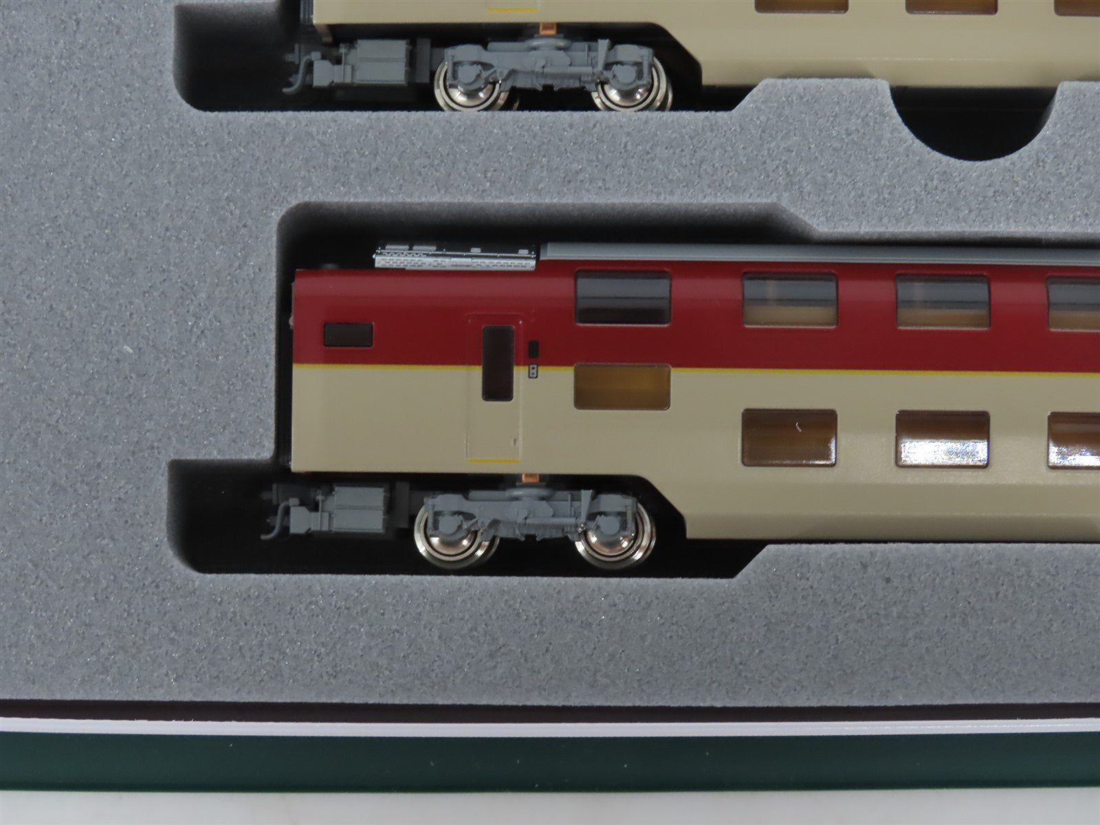 N Scale Kato 10-1565 285-3000 Series 