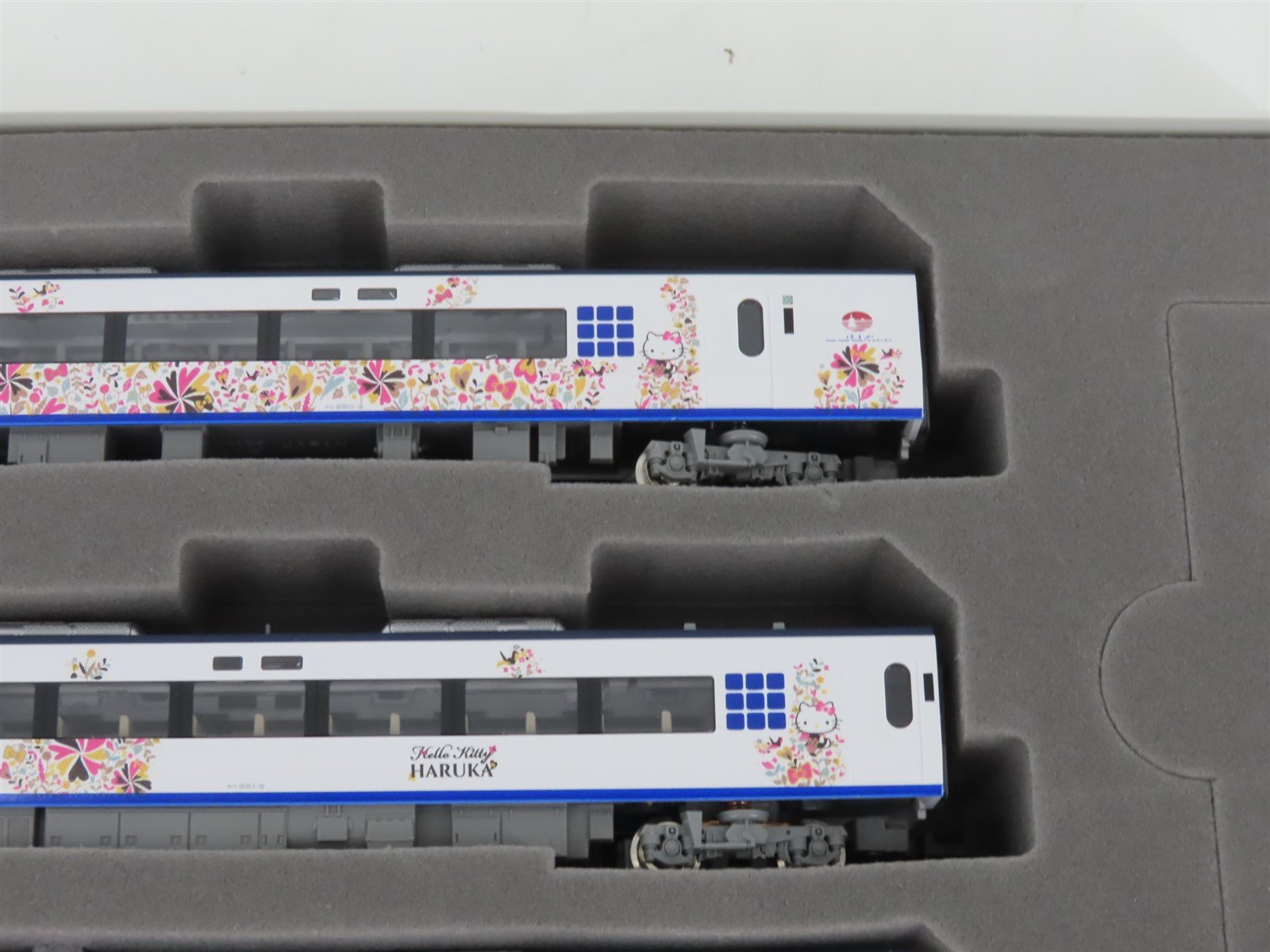 N Scale Tomix 98690 JR Ori-Tsuru Hello Kitty Haruka Electric Passenger Set