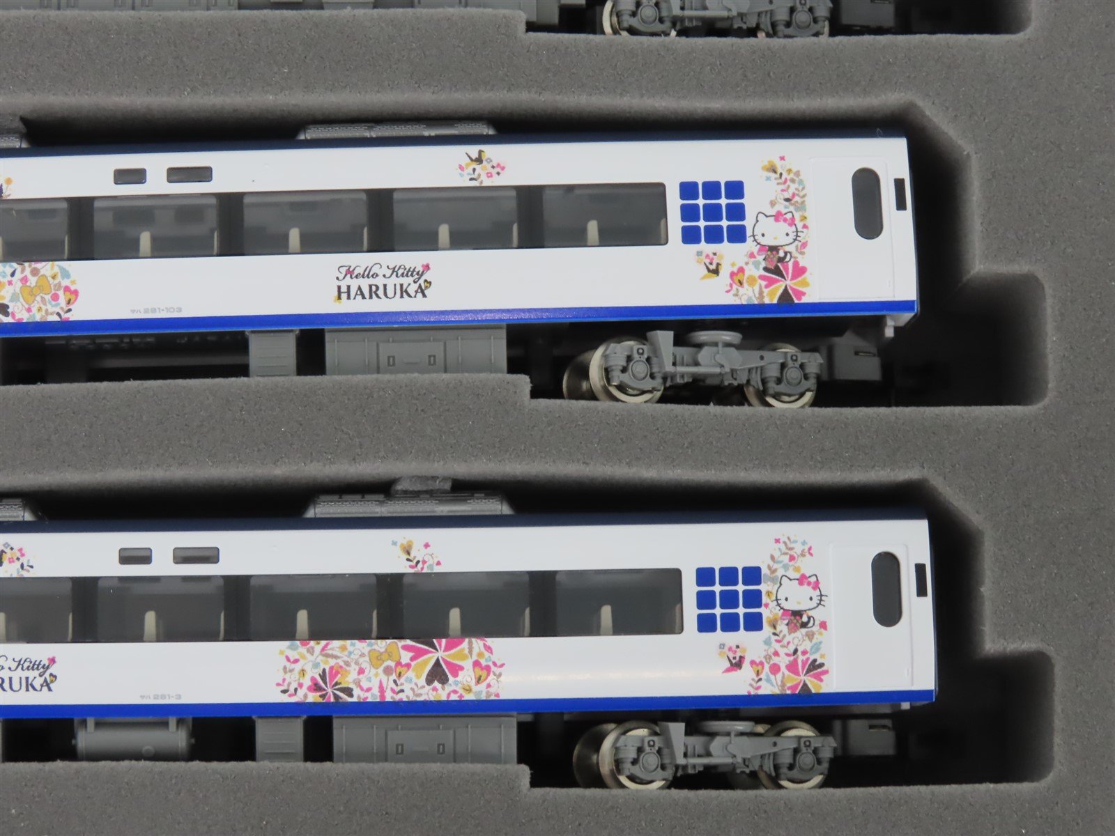 N Scale Tomix 98690 JR Ori-Tsuru Hello Kitty Haruka Electric Passenger Set