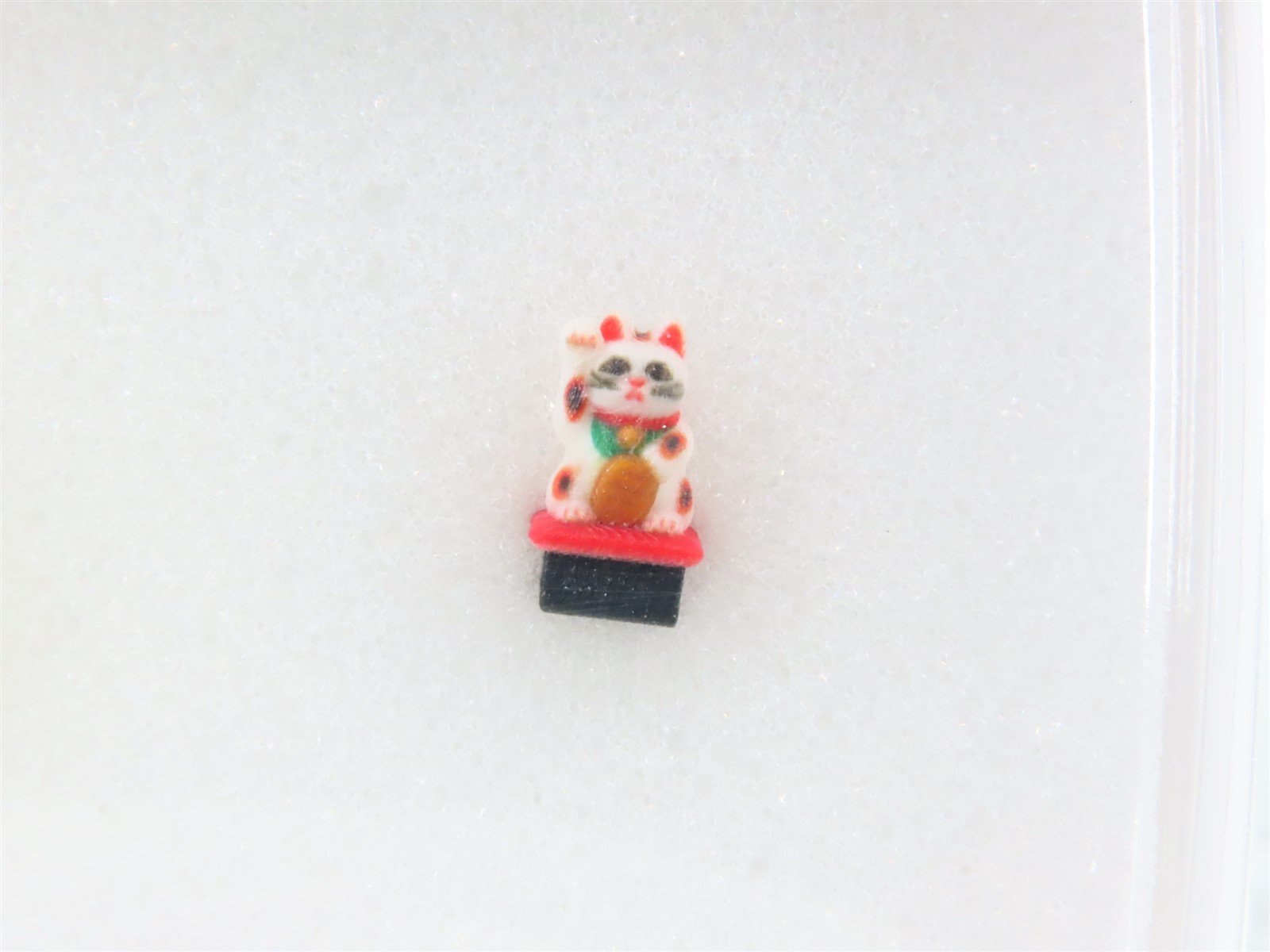 N 1/150 Scale KATO Figu-Animal 24-710 Maneki-Neko Beckoning Cat & 10 Cat Figures