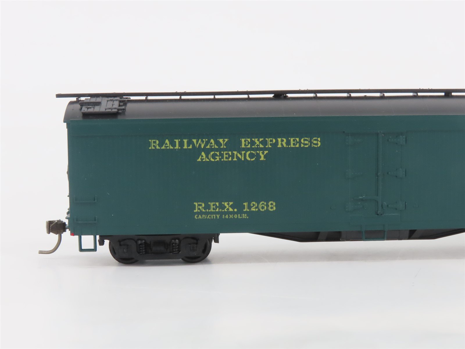 HO Scale Athearn REX Railway Express Agency Reefer #1268 - BUILT