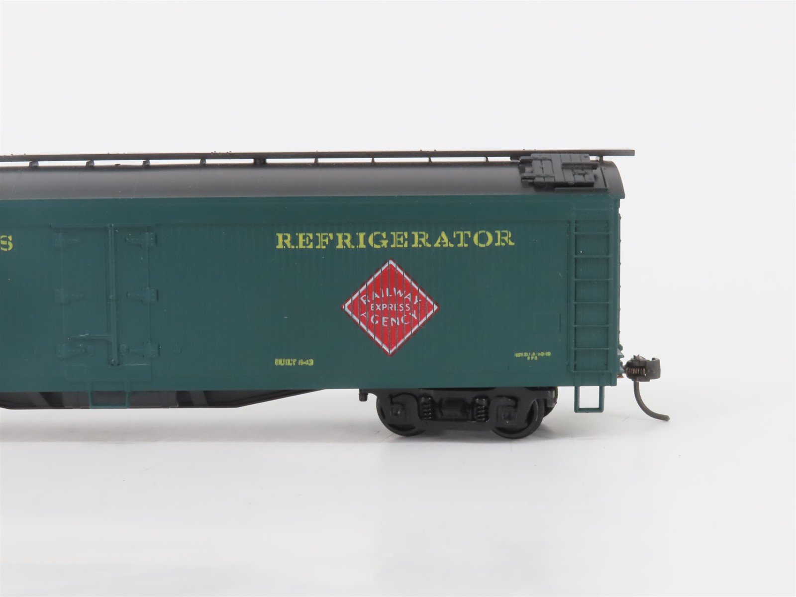 HO Scale Athearn REX Railway Express Agency Reefer #1268 - BUILT