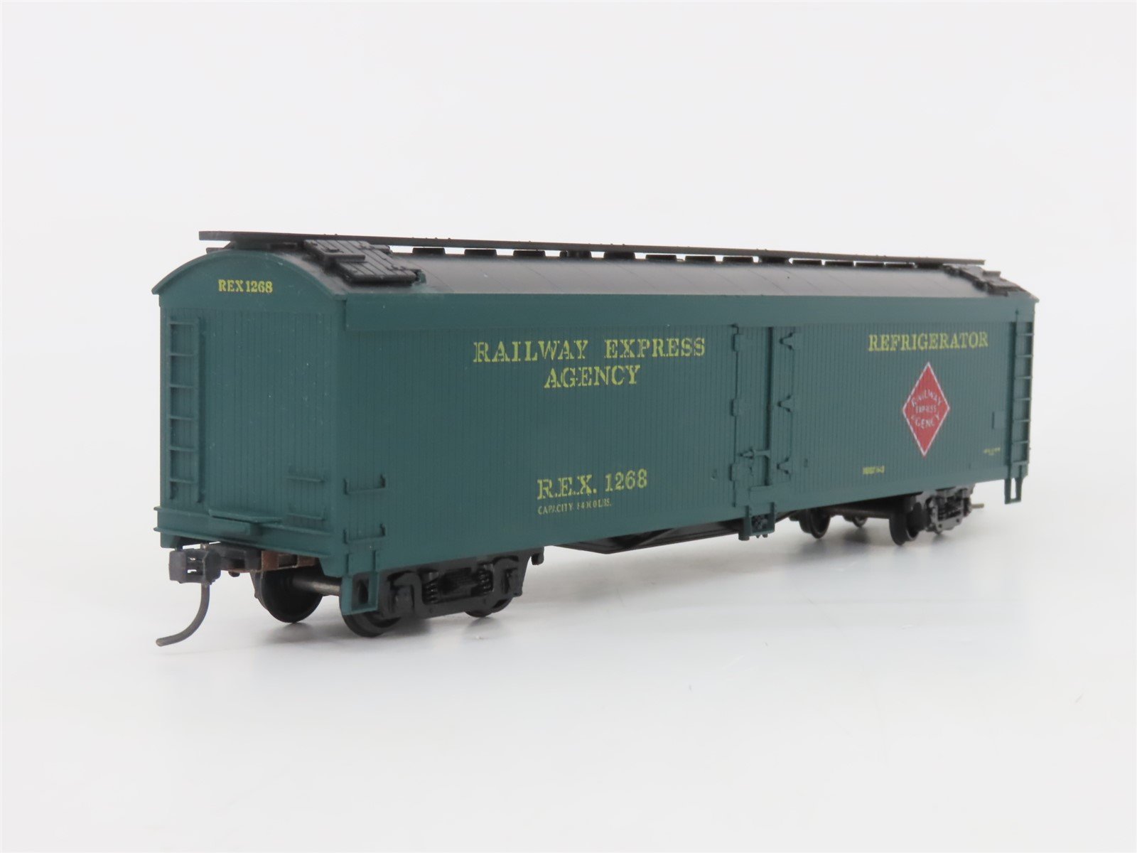HO Scale Athearn REX Railway Express Agency Reefer #1268 - BUILT