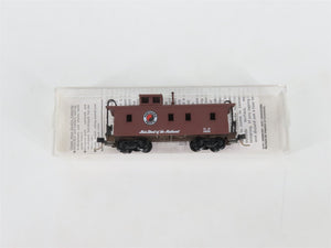 N Kadee Micro-Trains MTL 51050 NP Northern Pacific Main Street 34' Caboose #1653