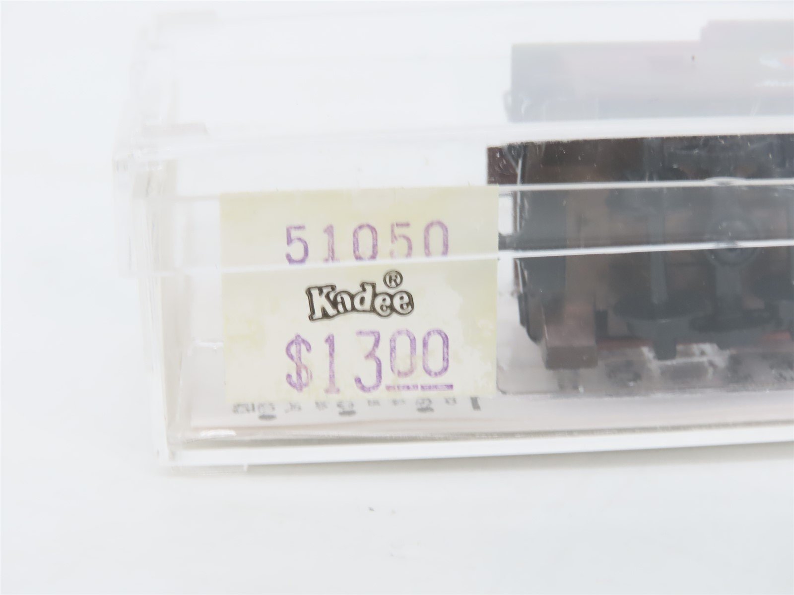 N Kadee Micro-Trains MTL 51050 NP Northern Pacific Main Street 34' Caboose #1653