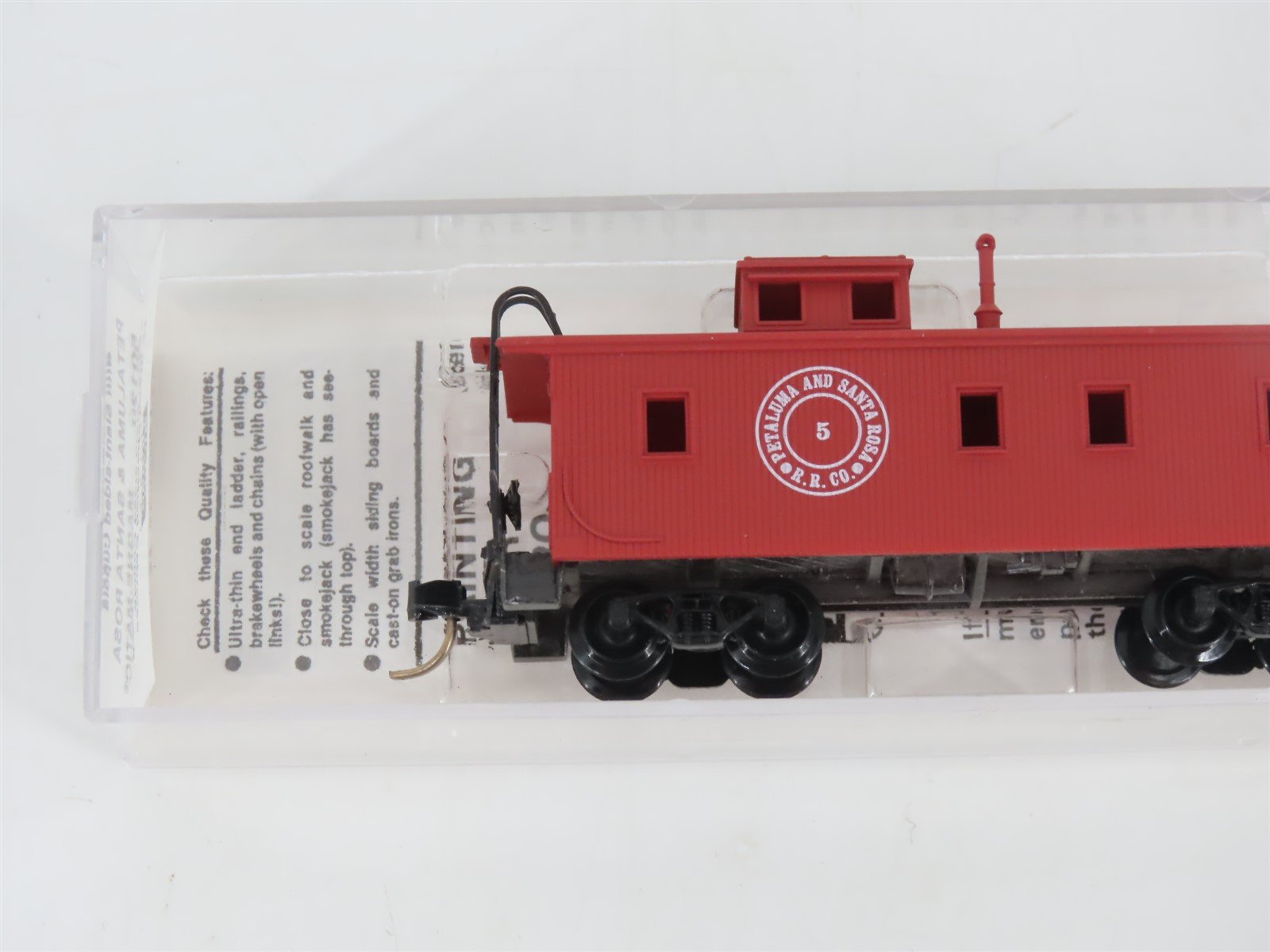 N Scale Micro-Trains MTL 50120 Petaluma & Santa-Rosa 34' Caboose #5