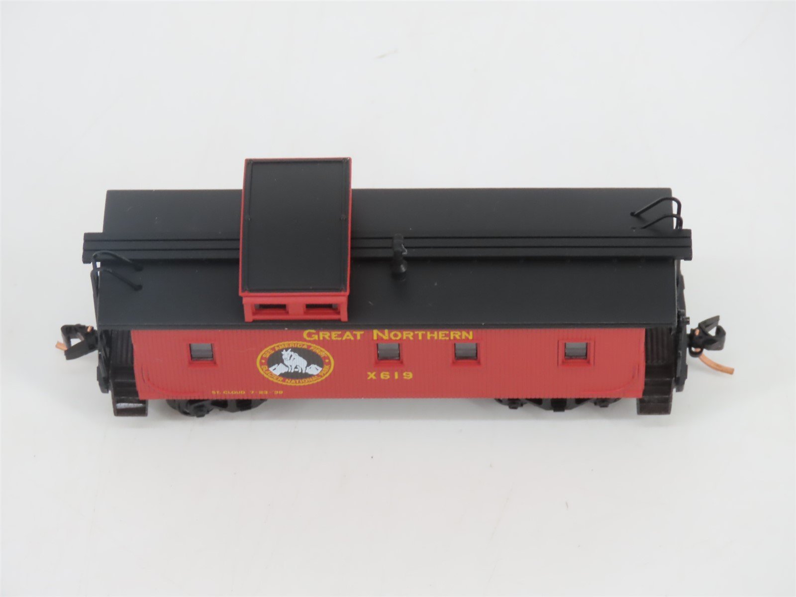 N Micro-Trains MTL 51110 GN Great Northern Glacier National Park Caboose #X619