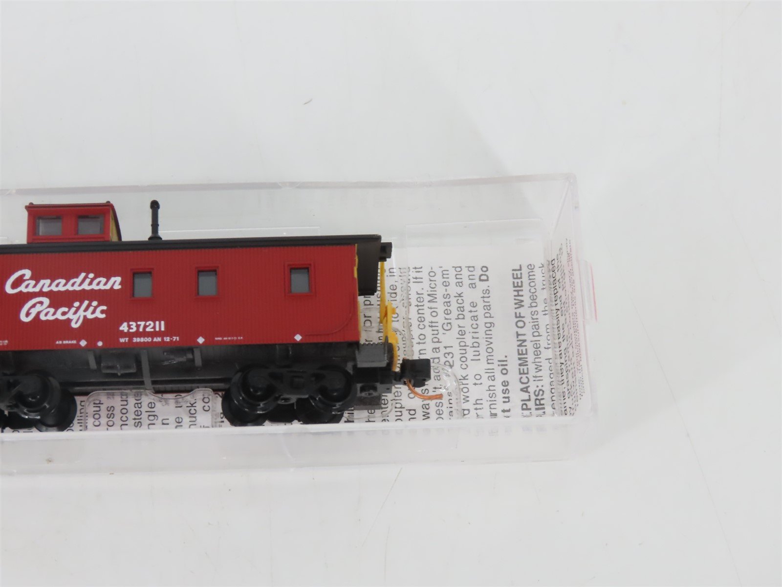 N Scale Micro-Trains MTL 05100240 CP Canadian Pacific 34' Caboose #437211