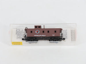 N Scale Micro-Trains MTL 51050 NP Northern Pacific Main Street 34' Caboose #1638