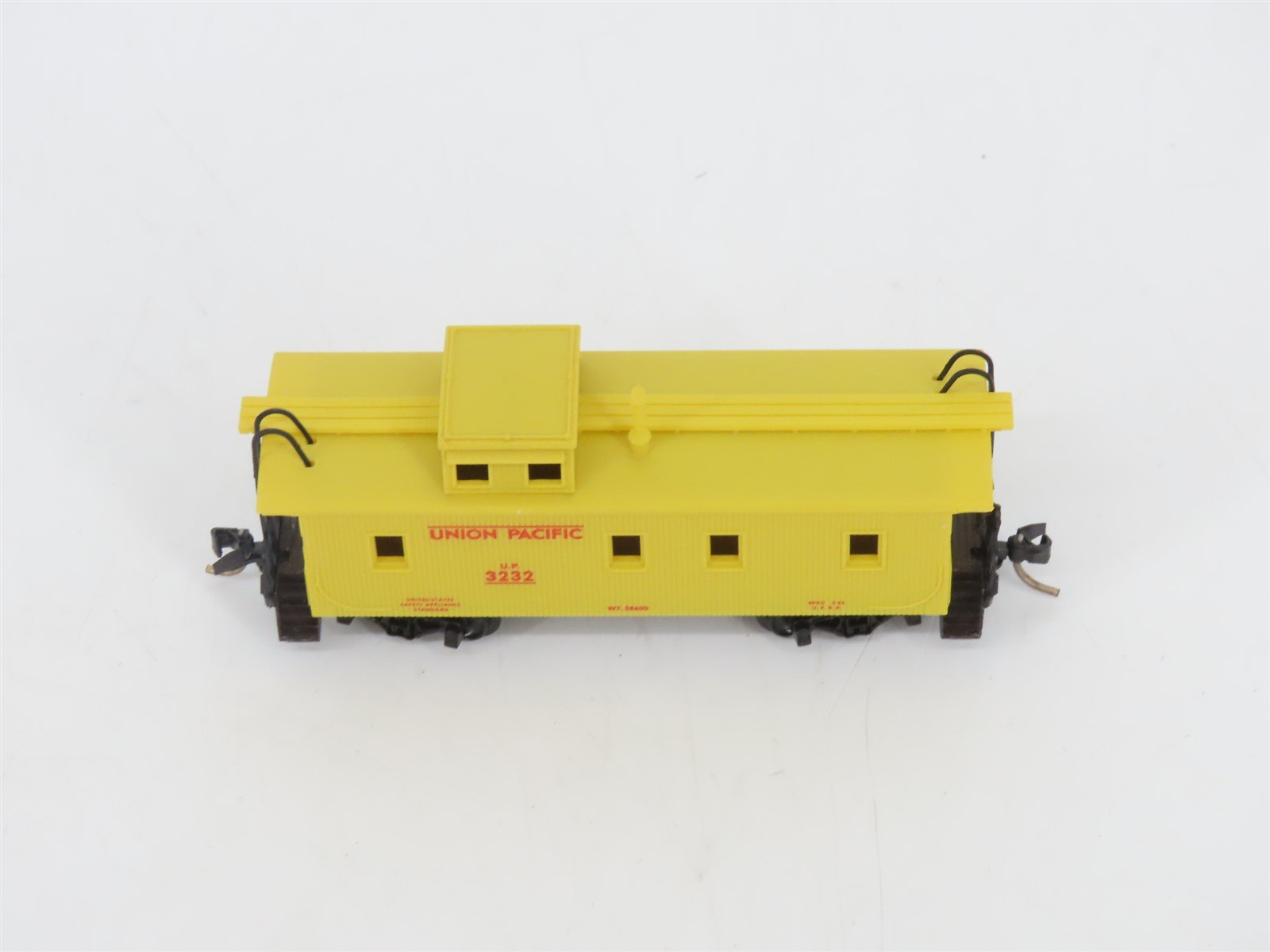 N Scale Micro-Trains MTL 50100 UP Union Pacific 34' Wood-Sheathed Caboose #3232