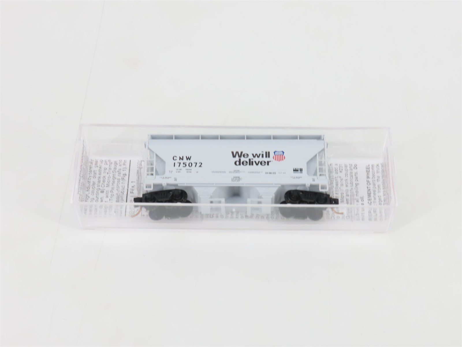 N Scale Micro-Trains MTL 92130 UP/CNW 2-Bay Covered Centerflow Hopper #175072