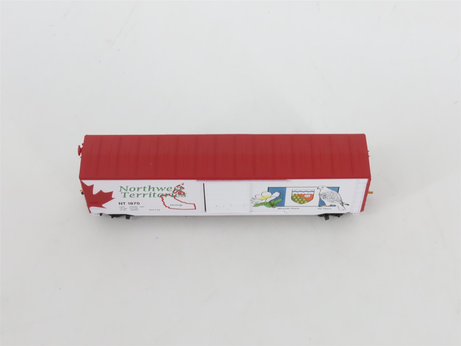 N Scale Micro-Trains MTL 07700162 NT Northwest Territories 50' Box Car #1870