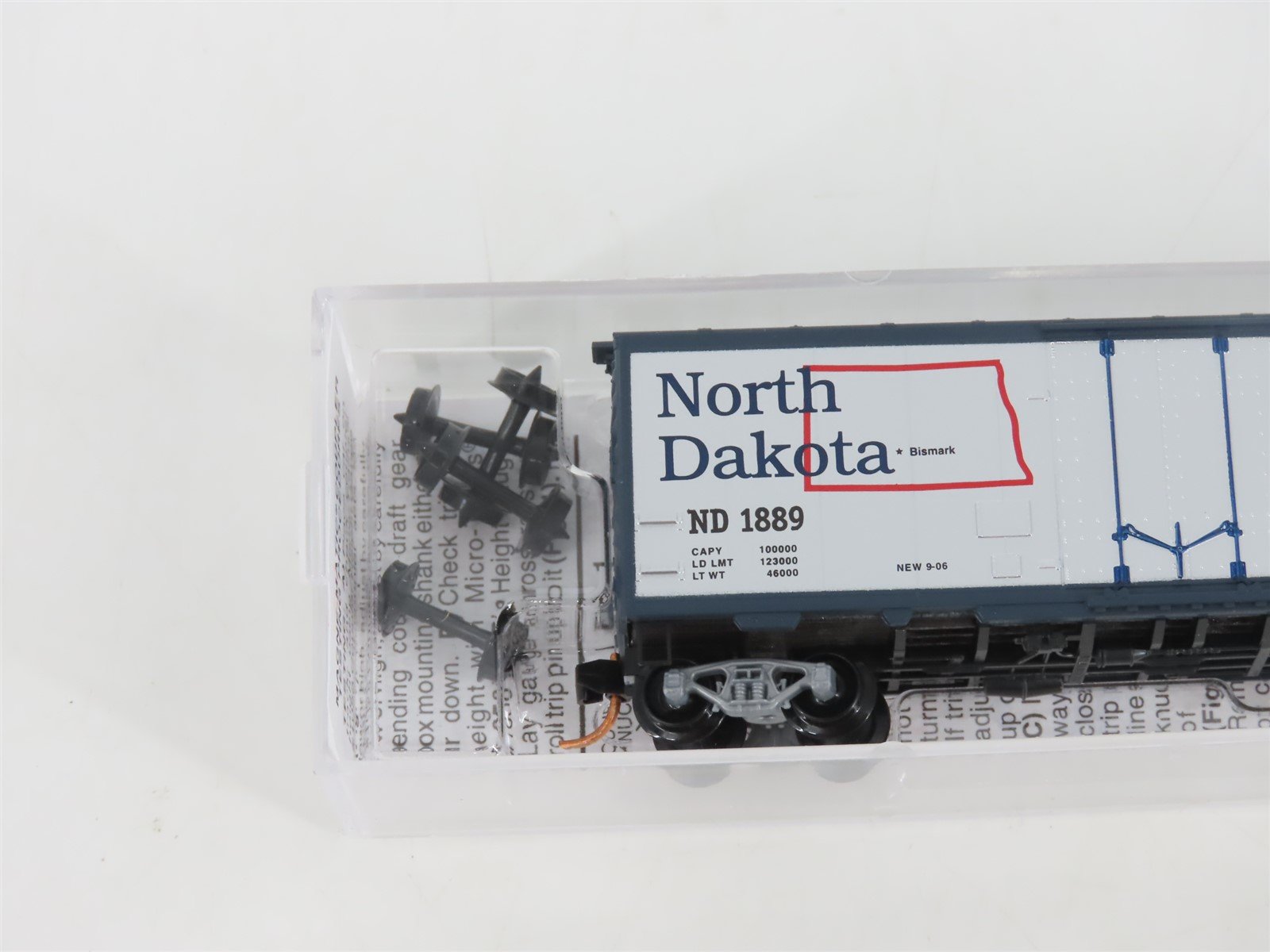 N Micro-Trains MTL 02100405 ND North Dakota State 40' Plug Door Box Car #1889