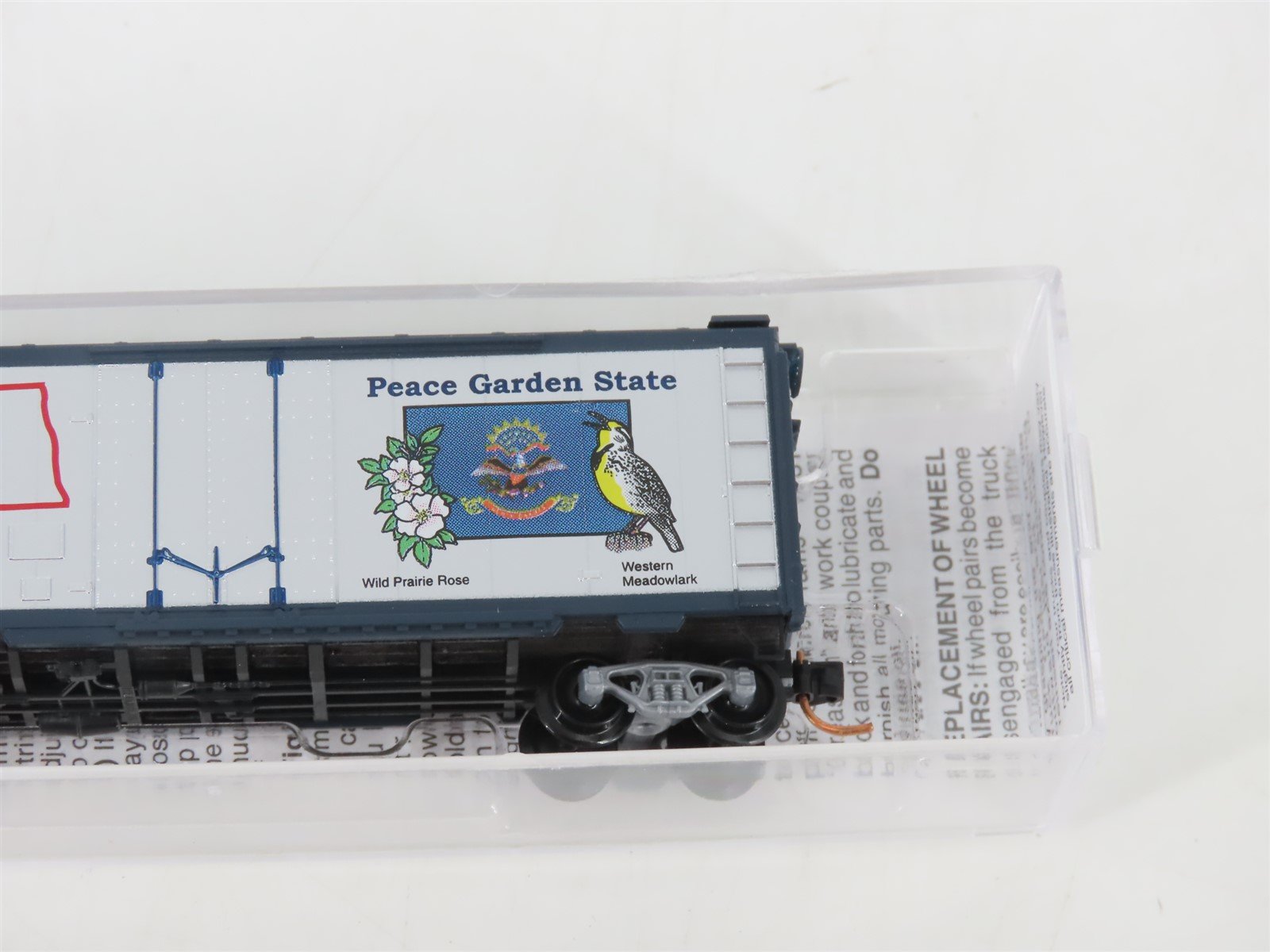 N Micro-Trains MTL 02100405 ND North Dakota State 40' Plug Door Box Car #1889