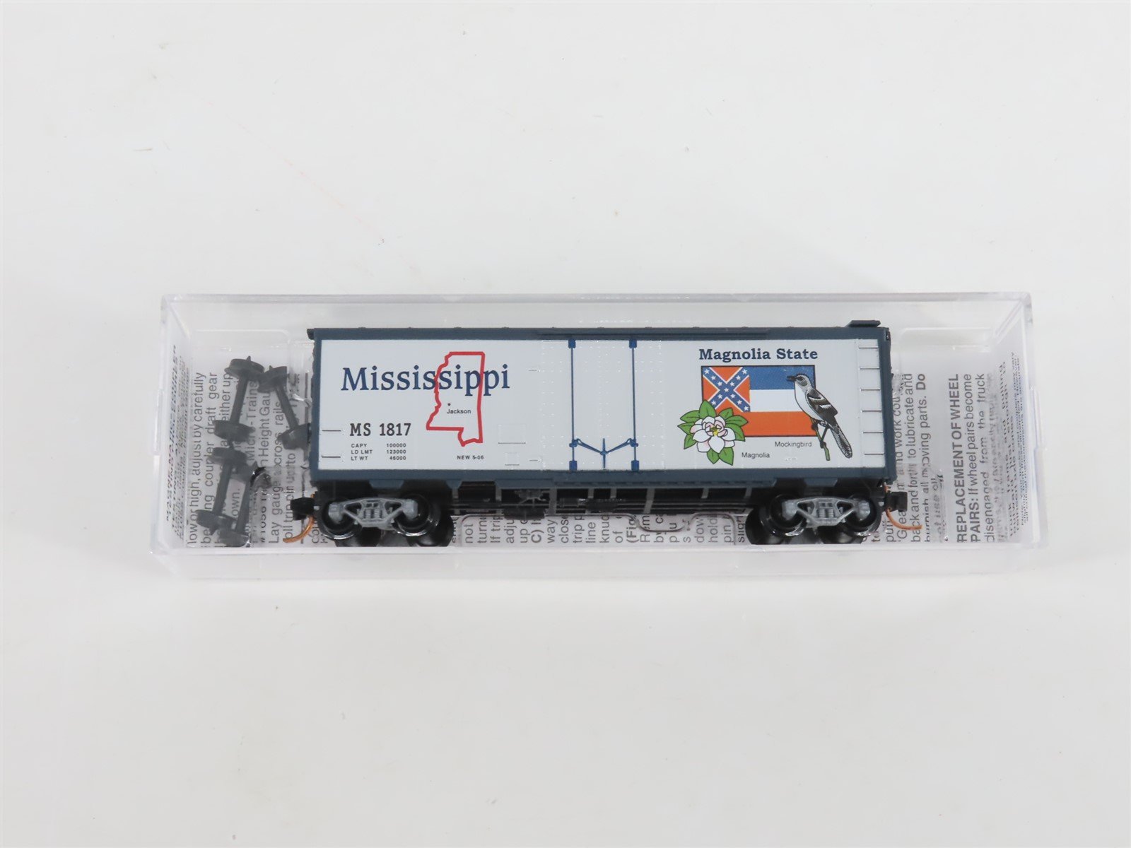 N Micro-Trains MTL 02100401 MS Mississippi State 40' Plug Door Box Car #1817
