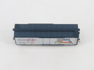 N Micro-Trains MTL 02100401 MS Mississippi State 40' Plug Door Box Car #1817
